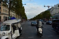 Abendspaziergang Paris - Avenue du Champs-Élysées - Blickrichtung Louvre