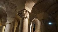 Archaisches- frühromanisches Kapitell  - in der Krypta St. Benigne in Dijon