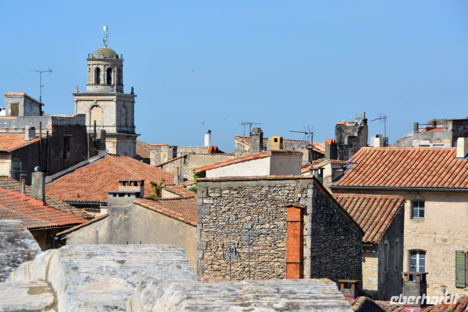 Blick über die Dächer von Arles