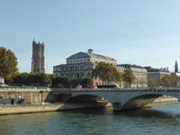 Blick zum Tour St. Jacques mit Theater
