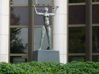 Frauenstatue