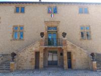 Goldenes Rathaus Beaujolais