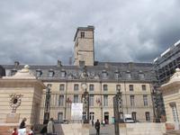 Herzogspalast (Rathaus und Kunstmuseum) mit Turm 