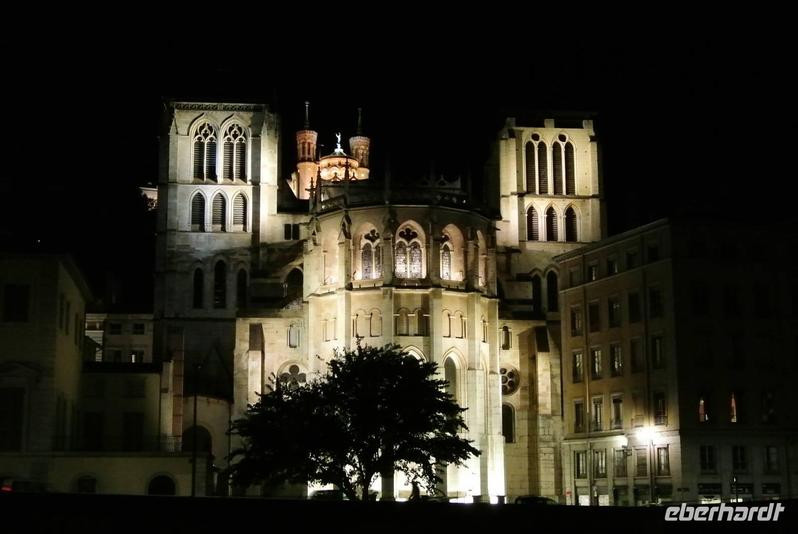Kirchen bei Nacht