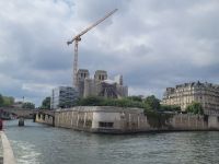 Notre Dame mit Baugerüst
