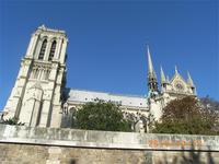 Notre Dame vom Boot aus gesehen