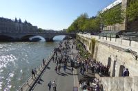 Paris Petit Tag 2  Entlang der Seine 