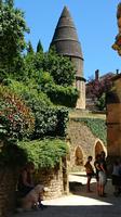 Sarlat la Caneda, Totenlaterne hinter der Kathedrale in der Altstadt