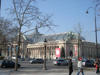 Sonne am Grand Palais