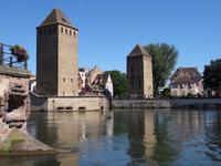 Strasbourg - Bootsfahrt auf der Ill , Petite France, Ponts Couverts = gedeckte Brücken