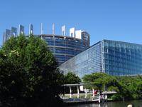 Strasbourg - Bootsfahrt auf der Ill, EU-Glaspaläste