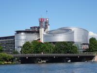 Strasbourg - Fahrt auf der Ill, EU - Viertel