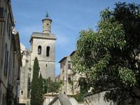 Uzés