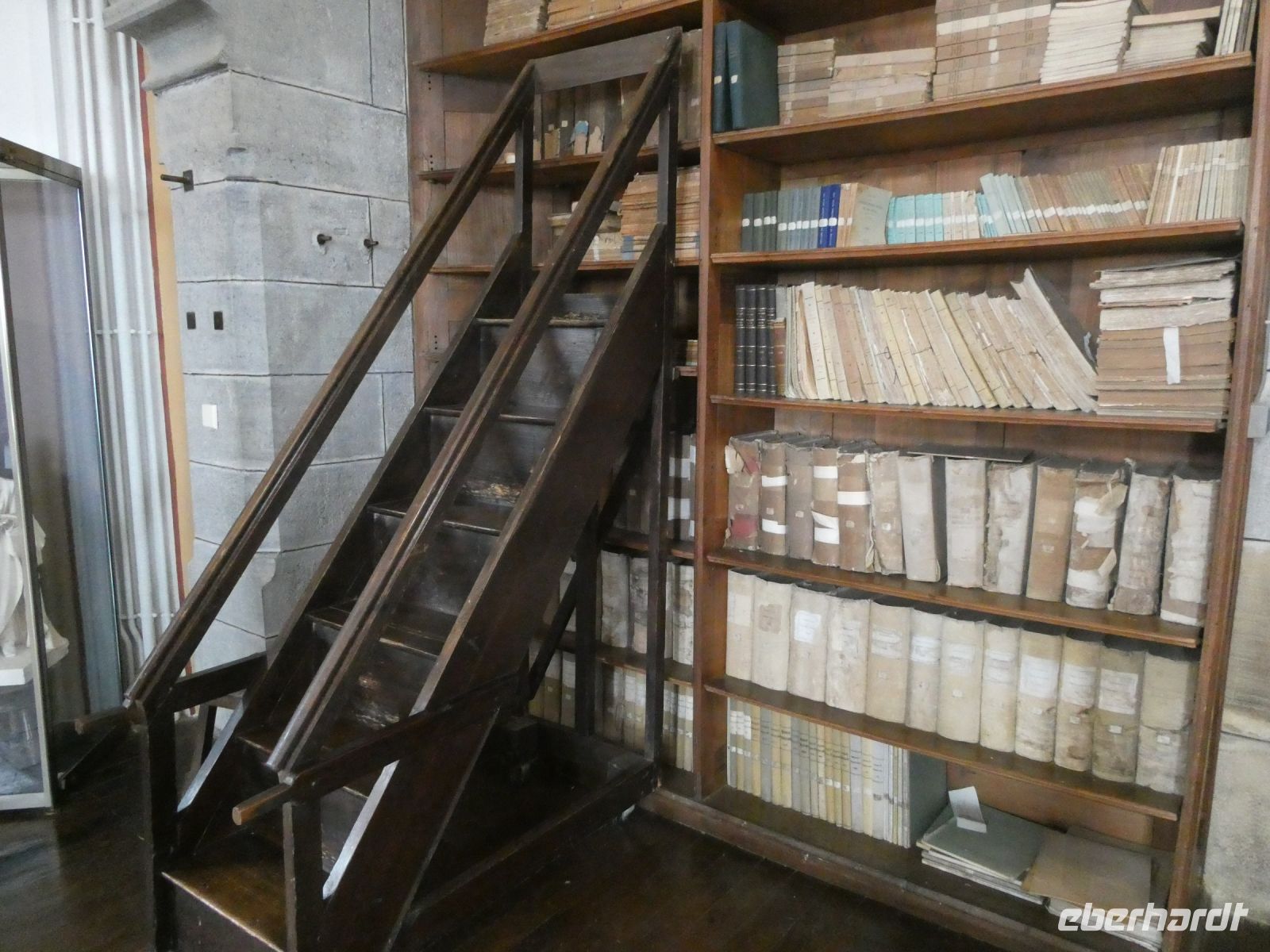 beachtliche Bibliothek