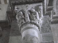 der Heilige Martin - Detail an einem romanischen Kapitell in derr Basilika von Vezelay