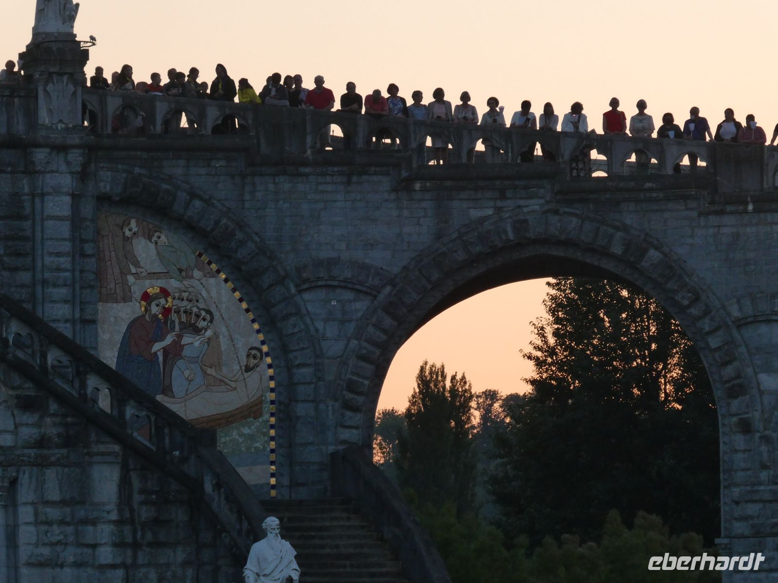 erhöhter Blick über die Prozession