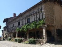 liebevoll restaurierte Häuser