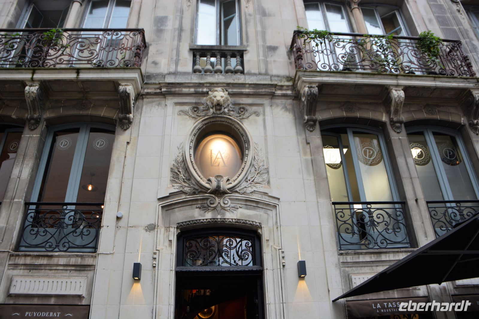 schöne Hausfassade in Bayonne