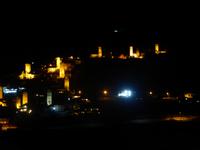 Wehrtürme bei Nacht