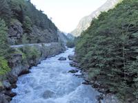 Fotostopp am Enguri Fluss