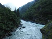 Fotostopp am Enguri Fluss