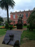 Denkmal dem Memed Abashidse, georgischer Politiker und Schriftsteller, Batumi