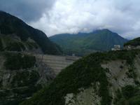 Staumauer des Enguti-Stausee