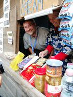 Verkaufskiosk von der Nadja, Swanetisches Salz, Mestia