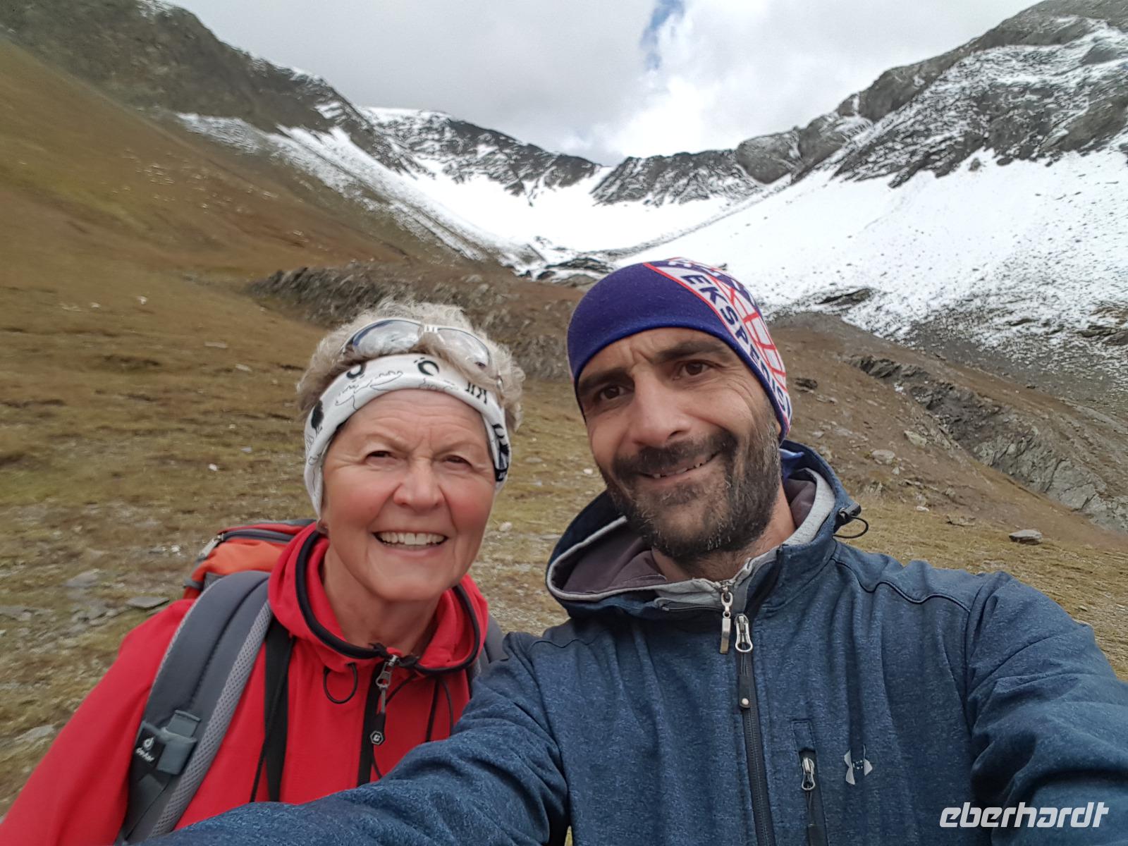 Georgien, Kasbegregion, Wanderung zum Chaukhipass