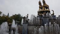Georgien, Kutaisi, Davit AGMASHEREBELI Platz mit Kolchis Brunnen