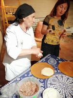 Mitmach-Aktion: Khinkali - mit Fleisch gefüllte Teigtaschen