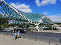 Tbilisi, die Friedensbrücke