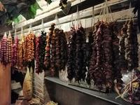 Tbilisi, georgische süße Spezialität: Tschurtschela