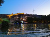 Tbilisi, Bootsausflug mit Abendessen auf dem Mtkvari-Fluß