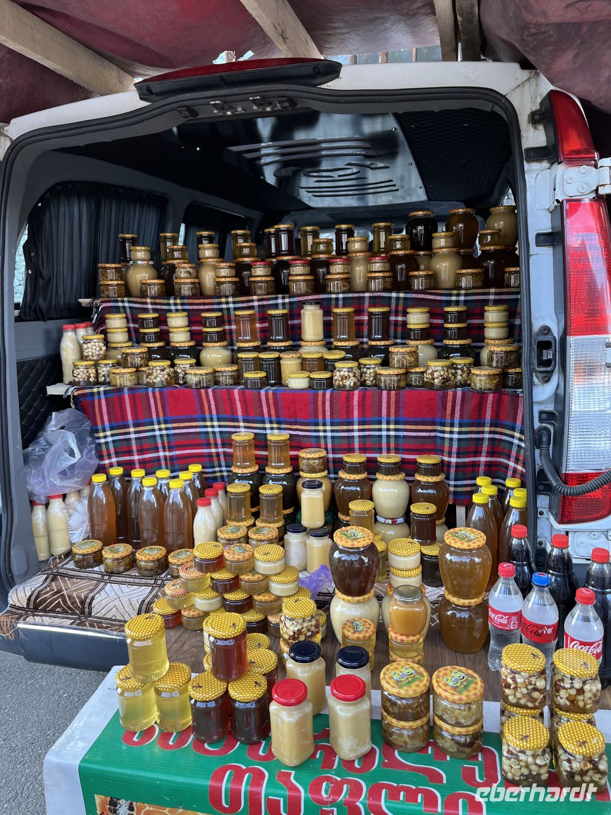 Honigverkauf, Mestia, Georgien