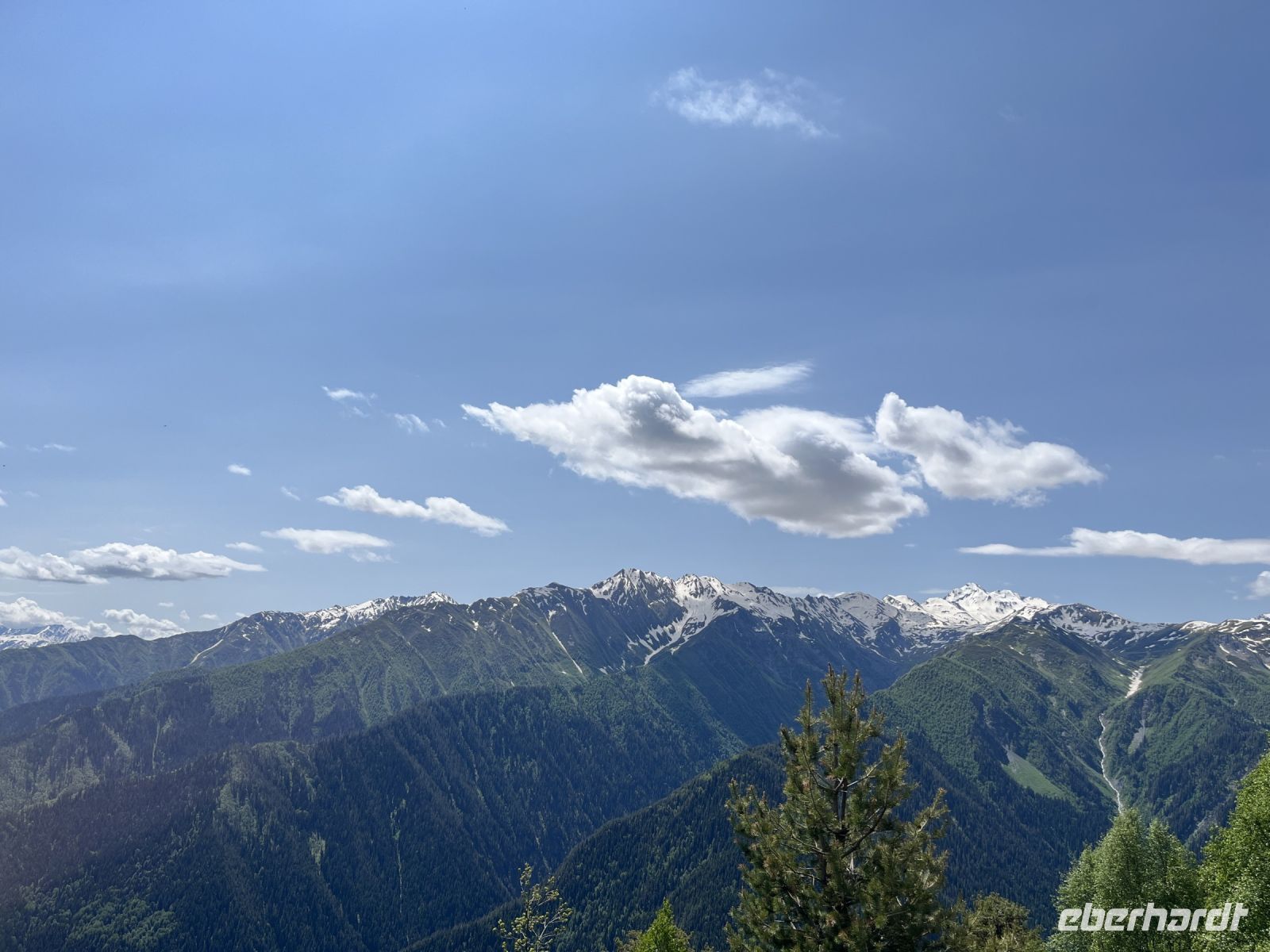 Ausblick von Zuruldi, Georgien