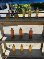 Honigverkauf am Straßenrand, Georgien