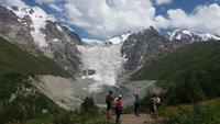 Blick auf den Adishi Gletscher