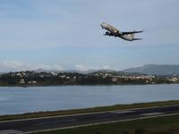 Halbinsel Kanoi - Blick zur Landebahn des Flughafens von Korfu