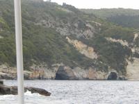 Bootsfahrt - Blick auf die Grotten von Paxos