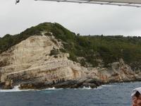 Bootsfahrt - Blick auf die Steilküste von Paxos