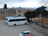 Unser Bus vor Kloster Arkadi