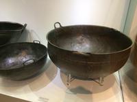 Artefakte im archäologischen Museum