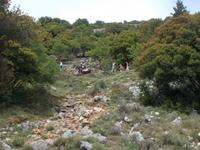 DSCN3061 Weg zur Höhle, oben Eingang