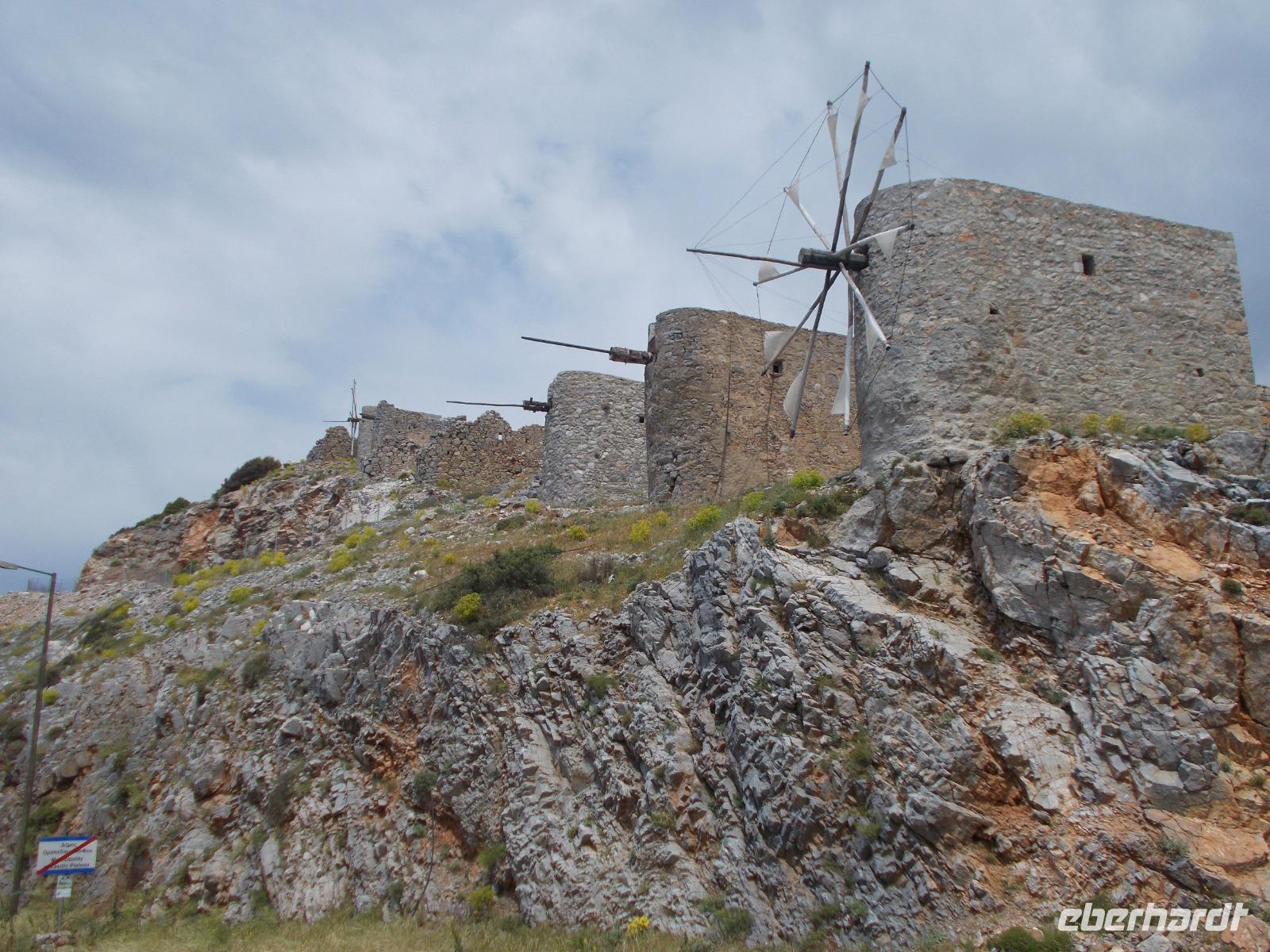 DSCN3065   Windmühlen am Ausgang der Hochebene