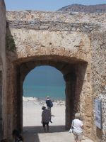 DSCN9127.JPG   Tor vom Hafen Spinalonga