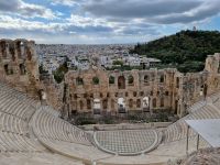 Athen - Odeon des Herodes Atticus am Fuße der Akropolis 