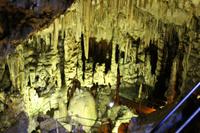 Blick in der Höhle des Zeus