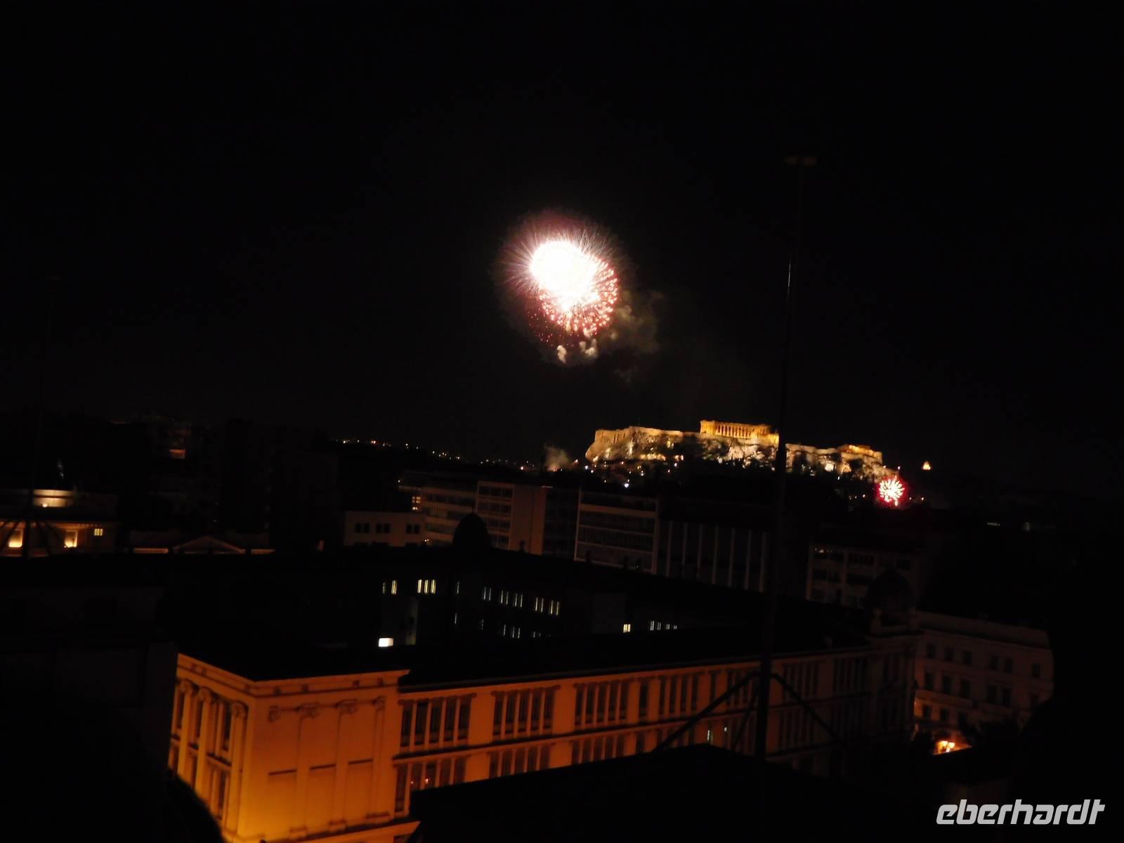 Feuerwerk auf der Dachterrasse des Hotels