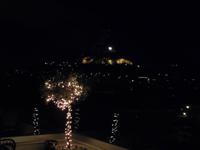 Blick von der Dachterrasse des Hotels auf Athen